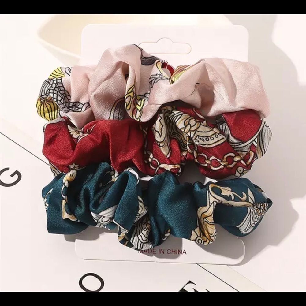 Set/3 SCRUNCHIES - Picture 5 of 5